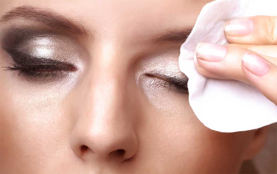 30 ab Balance Remover AHAVA für – Beauty-Test: Frauen Up Online Eye Make Work, - Life, – Women30plus Magazin